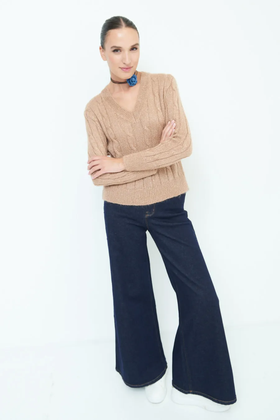 Classic cable knit V-neck sweater wholesale