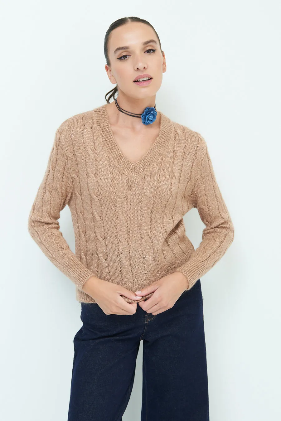 Classic cable knit V-neck sweater wholesale