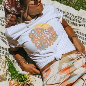 Here Comes The Sun Floral Graphic T-Shirt - SU162