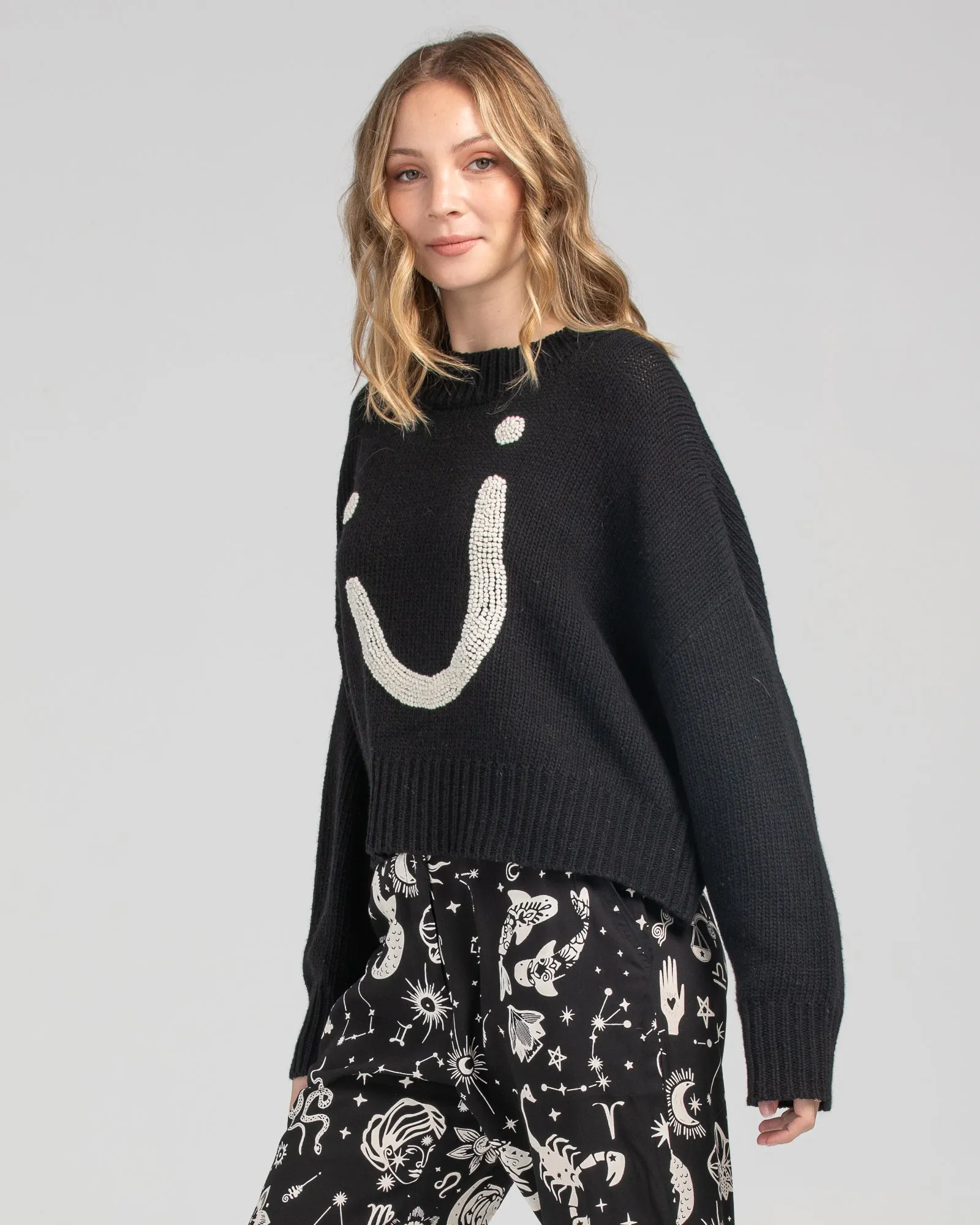 Smile Jumper - Black & White